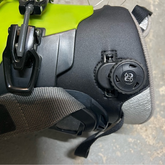 Lime Green and Black diamond  ski boot. Size 27 - Picture 3 of 4